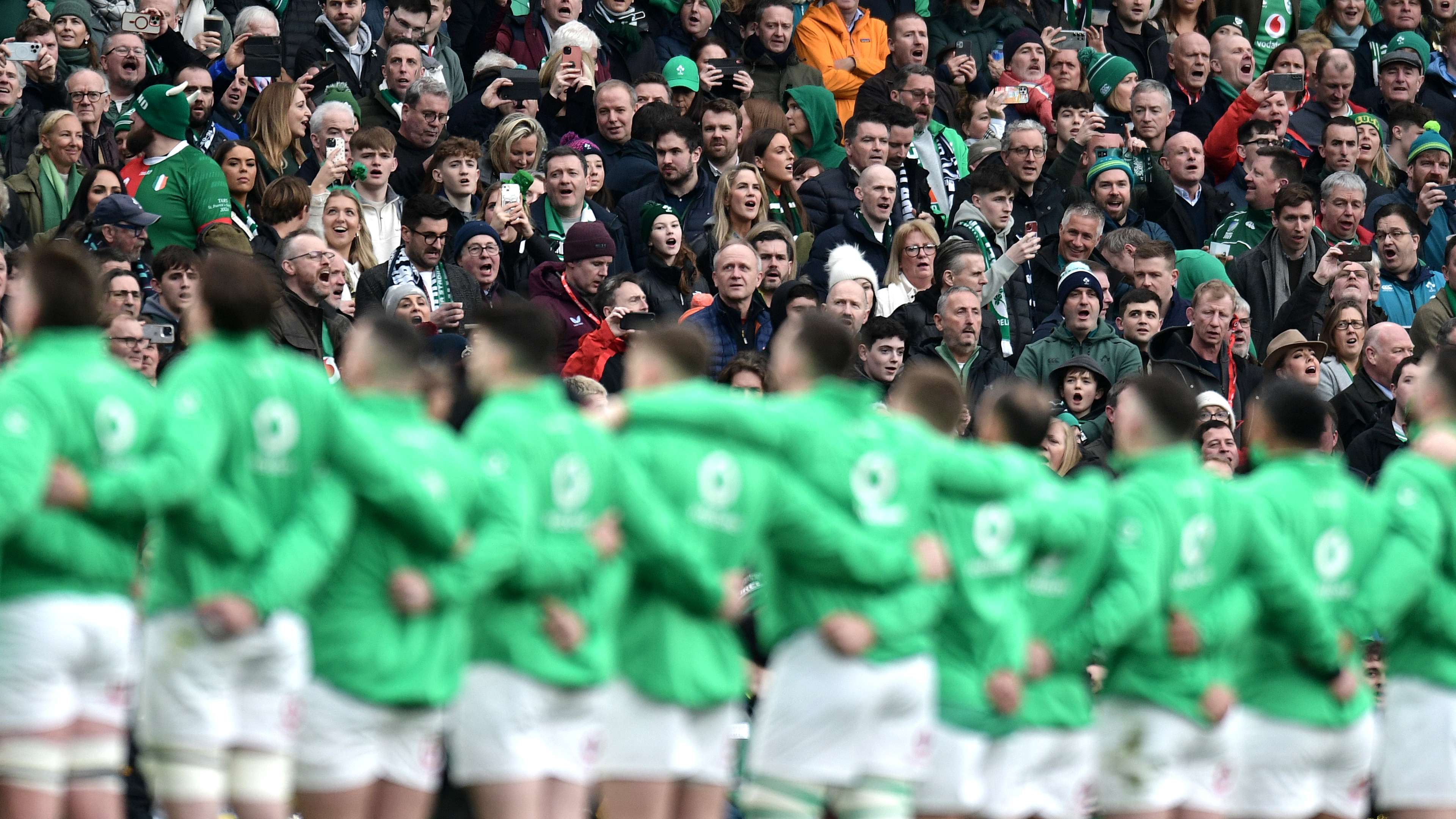 年薪仅为西 年薪仅为西